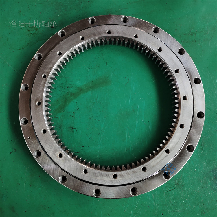 [ZLYQX]教您怎么看內外齒轉盤軸承潤滑脂的變質情況？