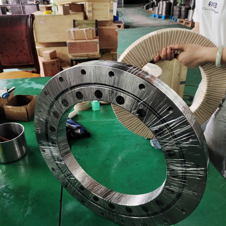 [ZLYQX]分析傳統軸承與交叉滾子軸承的優點？